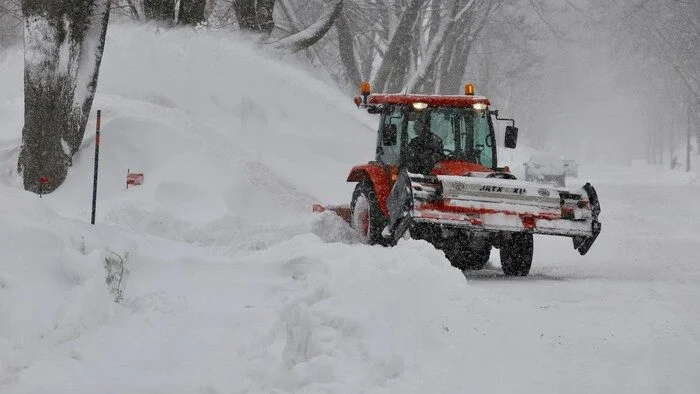 Tracteur Déneigement 3 Glaces avec souffleuse jaune